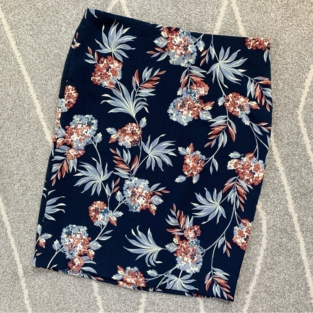 Ann Taylor Factory Navy Flora Pencil Skirt NWT